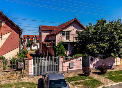 Vilă cu 6 camere în zona rezidențială - Poltura