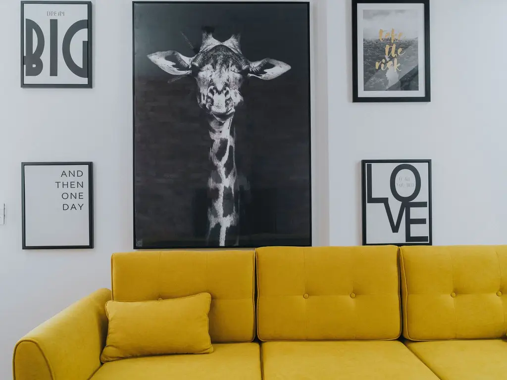 3 camere, ultracentral, Oradea. 239 000 E