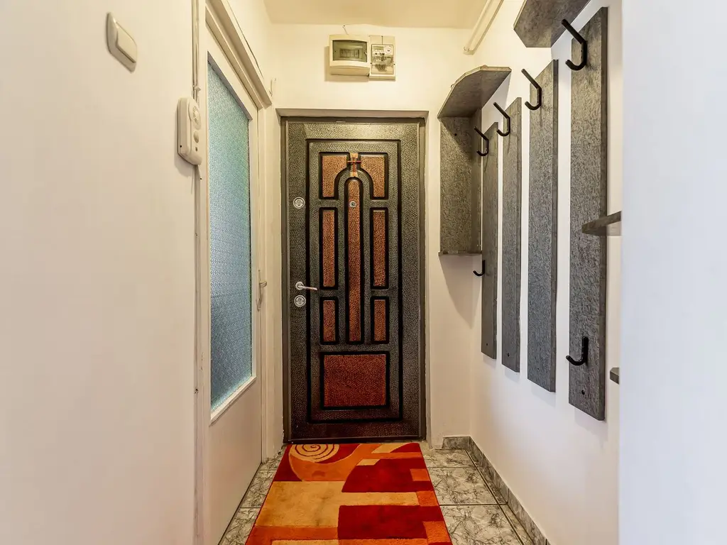 Apartament cu 3 camere în Podgoria Arad, vedere frumoasă, 2 balcoane