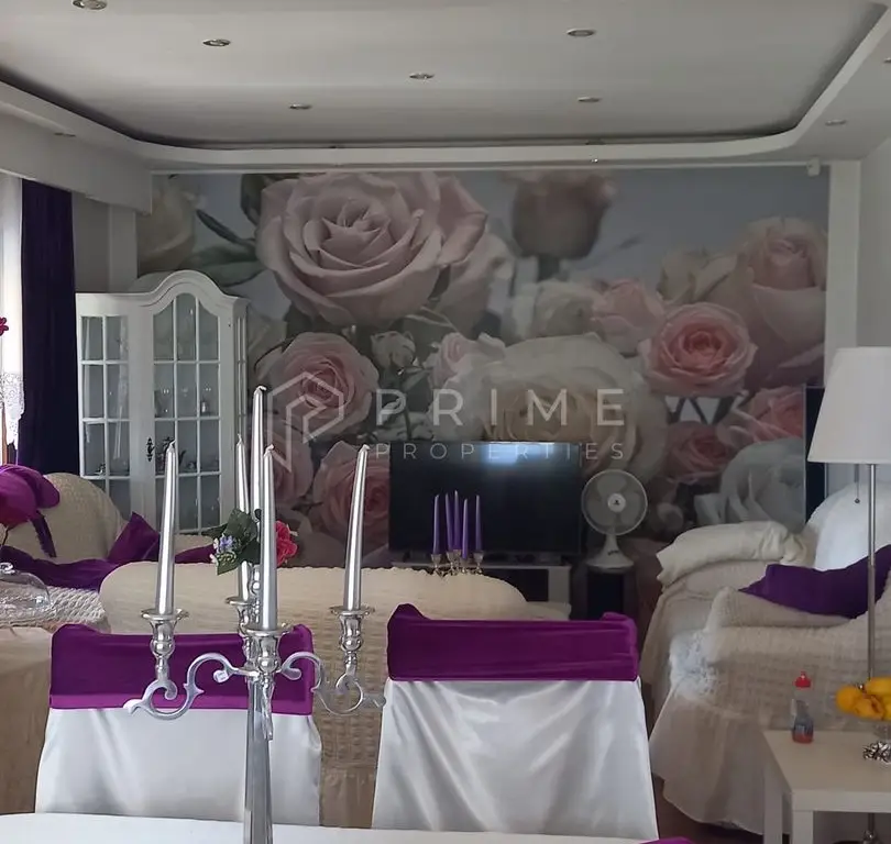 Casa perfectă pentru familie – curte, foișor cu grătar și garaj triplu