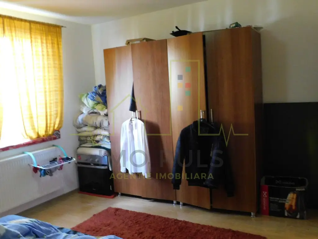 Casa individuala. 2 fronturi. Pozitie buna.