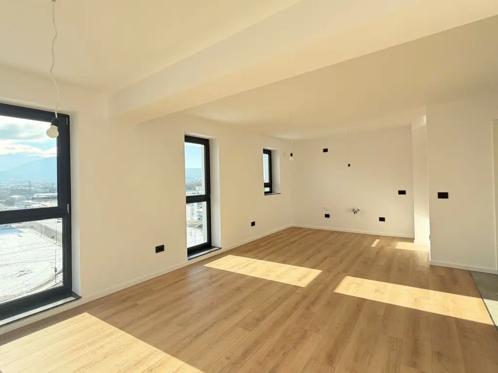 Kasper vânzare apartament de lux 2 camere nelocuit vedere libera spre Tâmpa