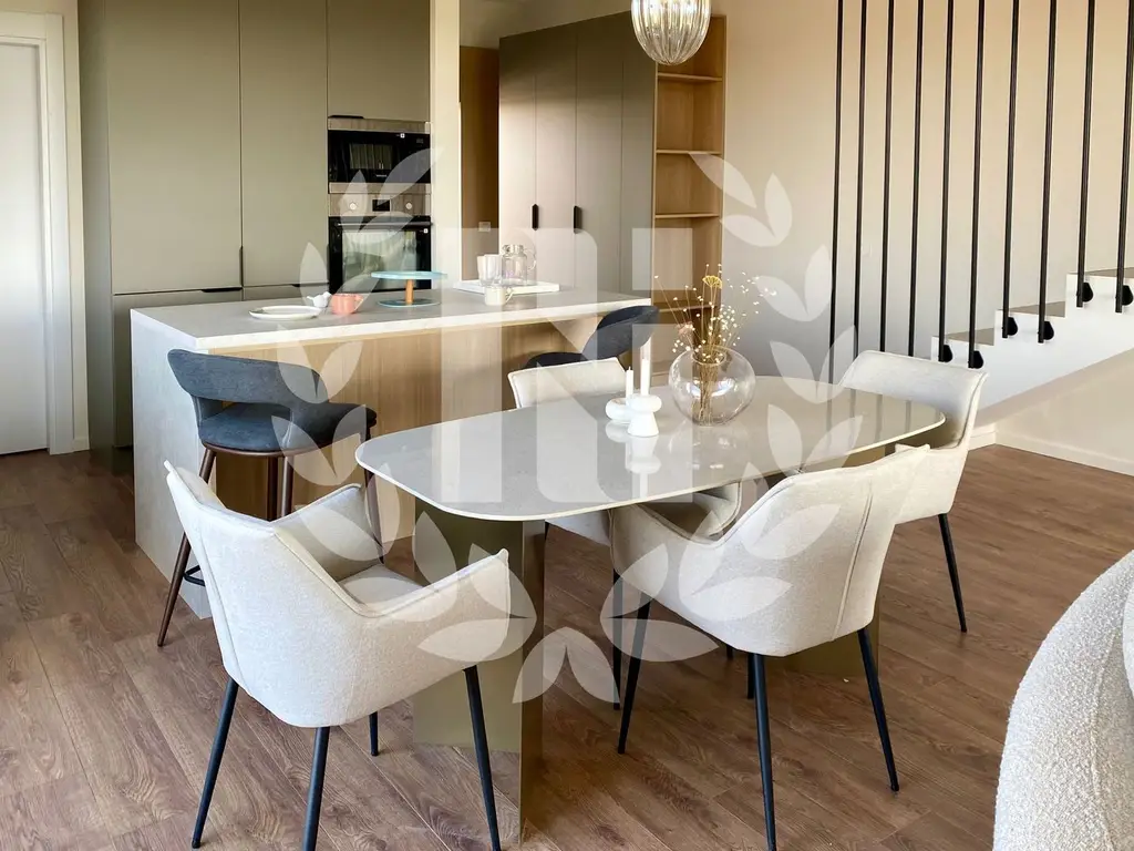 VILA DUPLEX BALOTESTI