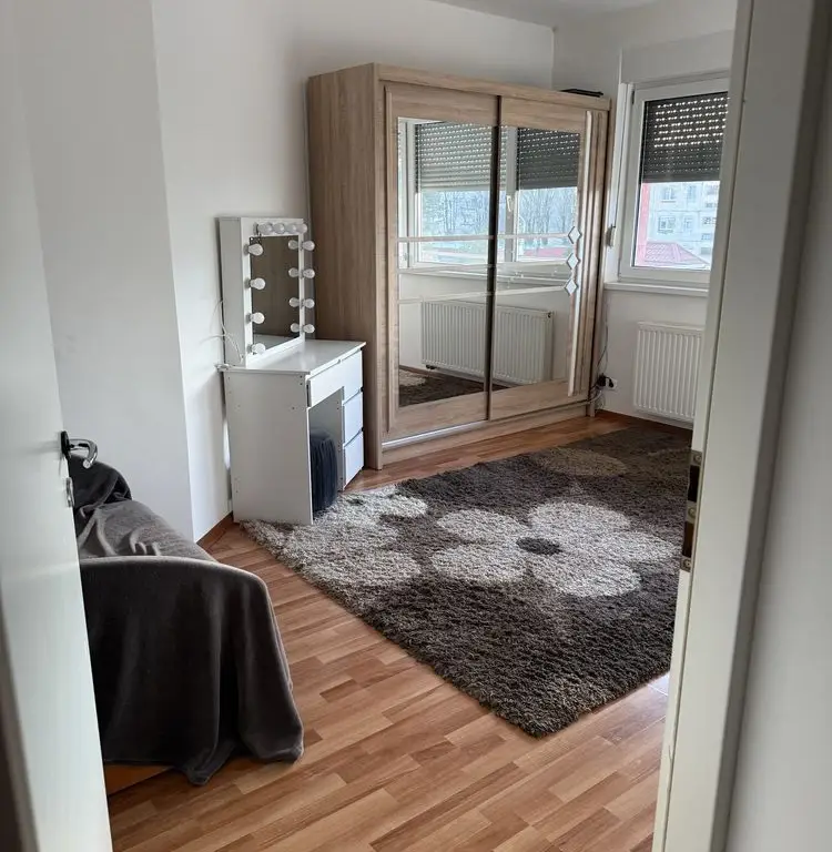 BRASADAS vinde ap 3 camere in asociatie zona 14 Mai.