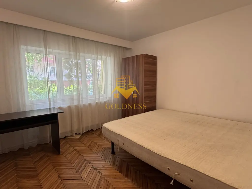 3 camere, decomandate, Piata Zorilor Zona Louis Pasteour, UMF