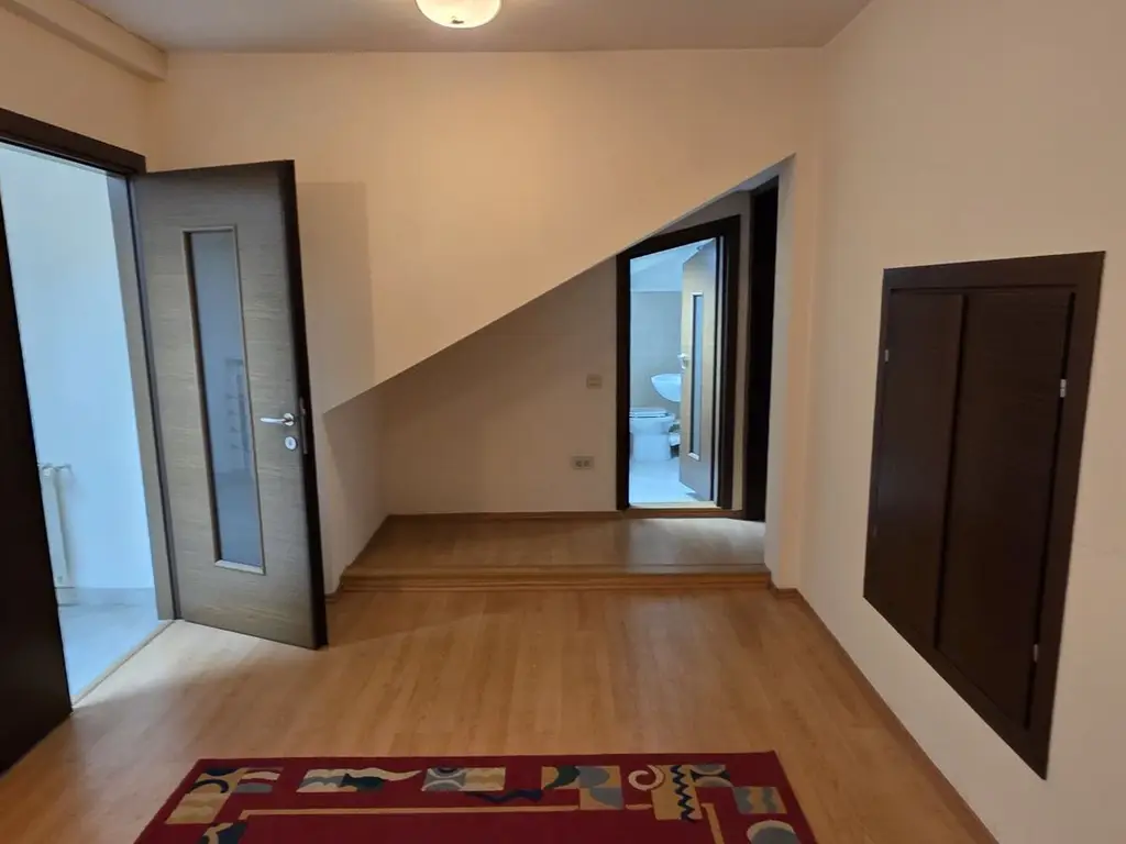 Baneasa Teisani vila 7 camere teren 1000 mp