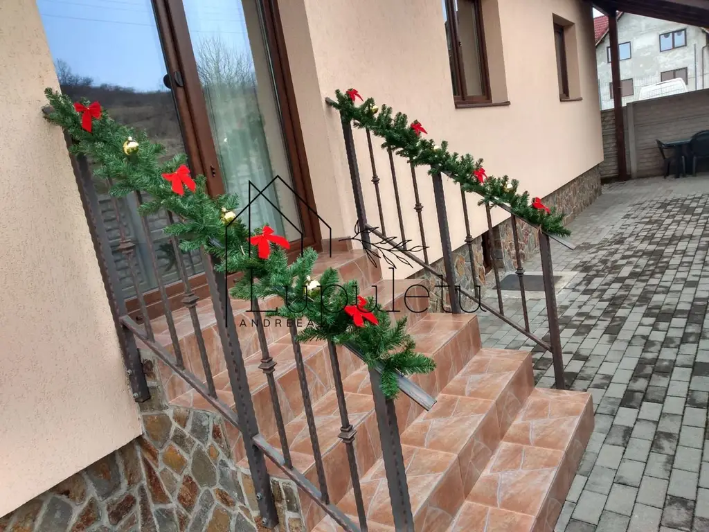 Casa de Vanzare | Individuala | 5 Camere |  184 MPU | Sura Mare