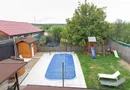Vilă 5 dormitoare, 4 băi, 2 248mp teren, piscină. Preț: 229 000 E.