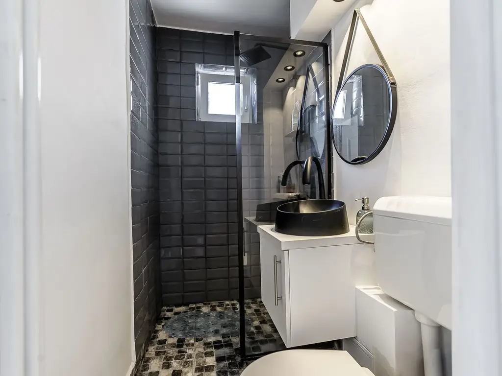 Apartament la etajul 3 cu 2 camere la cheie in zona Romanilor