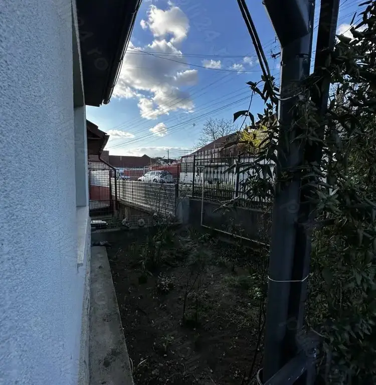 BRASADAS vinde Duplex 4 cam și curte 80 mp IRIS Bd. Muncii.