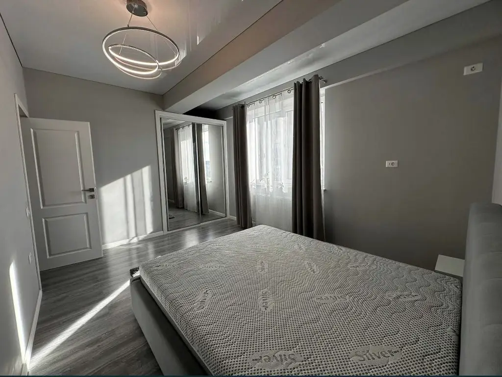 Ap cu 2 camere decomandat de lix