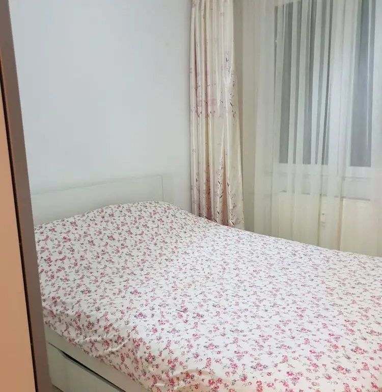 Vand apartament 4 camere