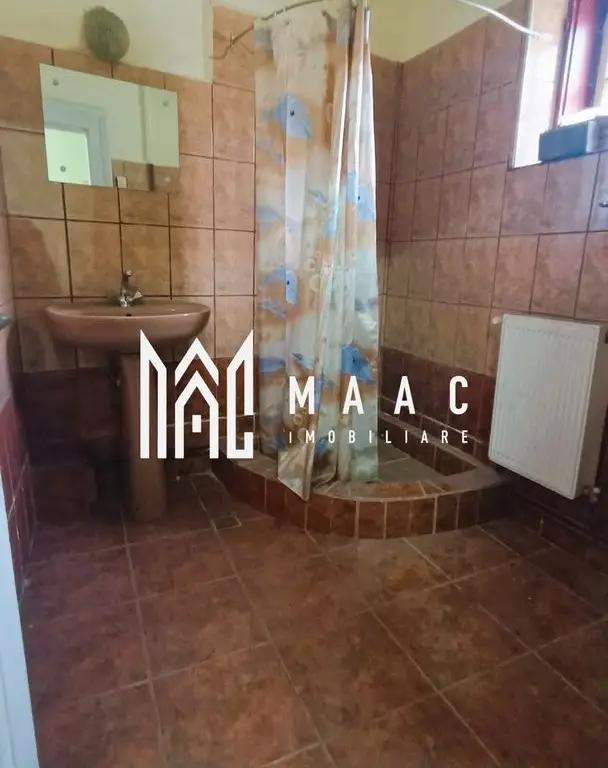 Casa cu 5 camere | 308 mp teren | Cisnadie