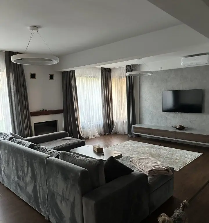Casa /vila de vanzare - Militari zona Păcii