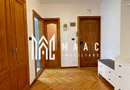 Apartament 3 camere | 2 bai | Renovat | Balcon | V. Aurie