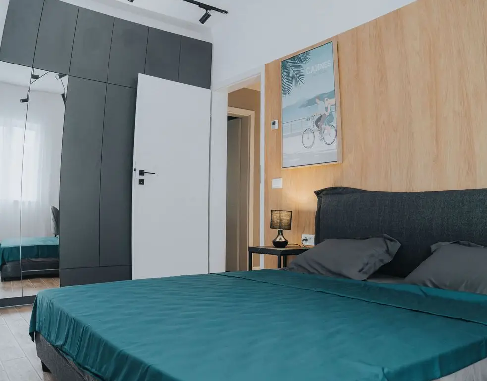 3 camere, ultracentral, Oradea. 239 000 E