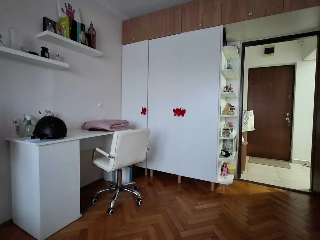 BRASADAS vinde ap cam etaj 2 in zona Avram Iancu.