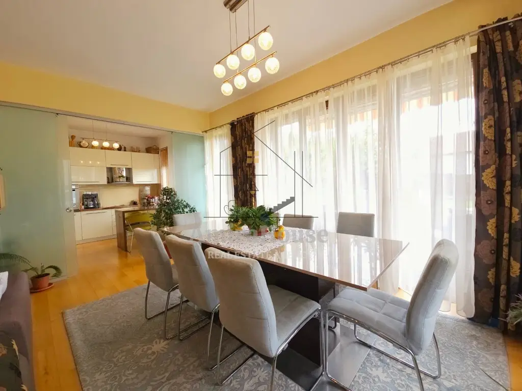 Casa individuala 5 camere, teren 600 mp, finisata, 167 mp utili zona str Oasului