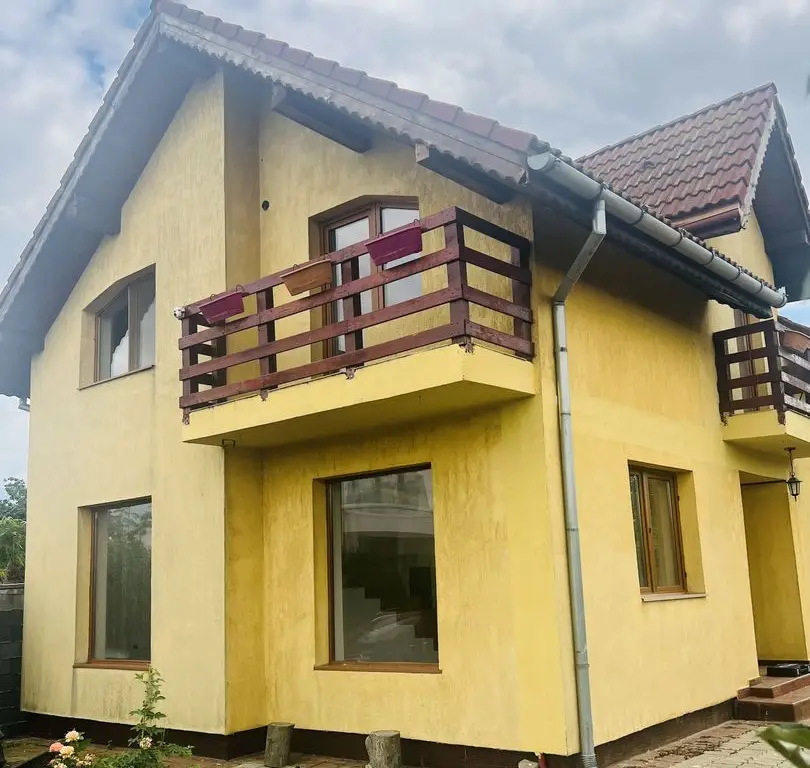 CASA DE VANZARE IN CARTIERUL PRIMAVERII -GIARMATA MARE