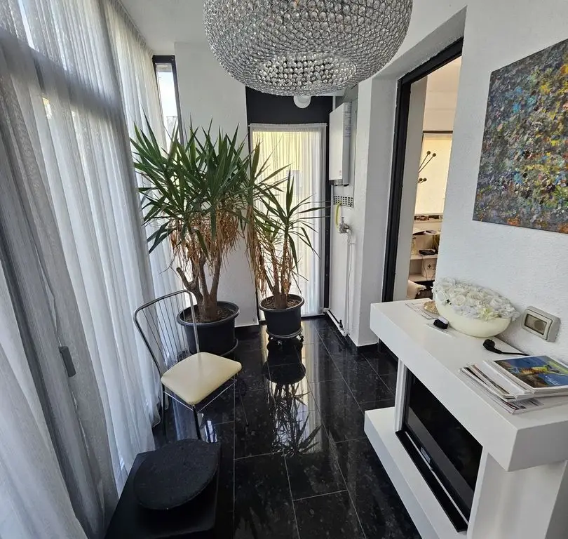 Apartament LUX cu 2 camere și curte privată 140 mp – Dumbrăvița