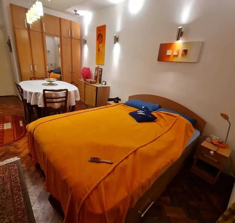 Apartament in vila zona Baicului
