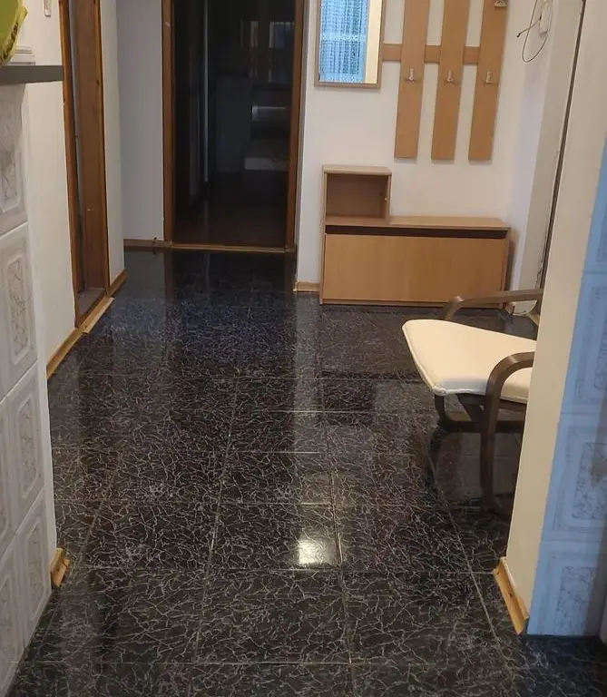 De inchiriat apartament 3 camere, Micro 20, 2100 lei