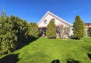 Casa perfectă pentru familie – curte, foișor cu grătar și garaj triplu