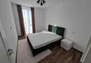 Proprietar inchiriez apartament 2 camera decomandat si loc de parcare