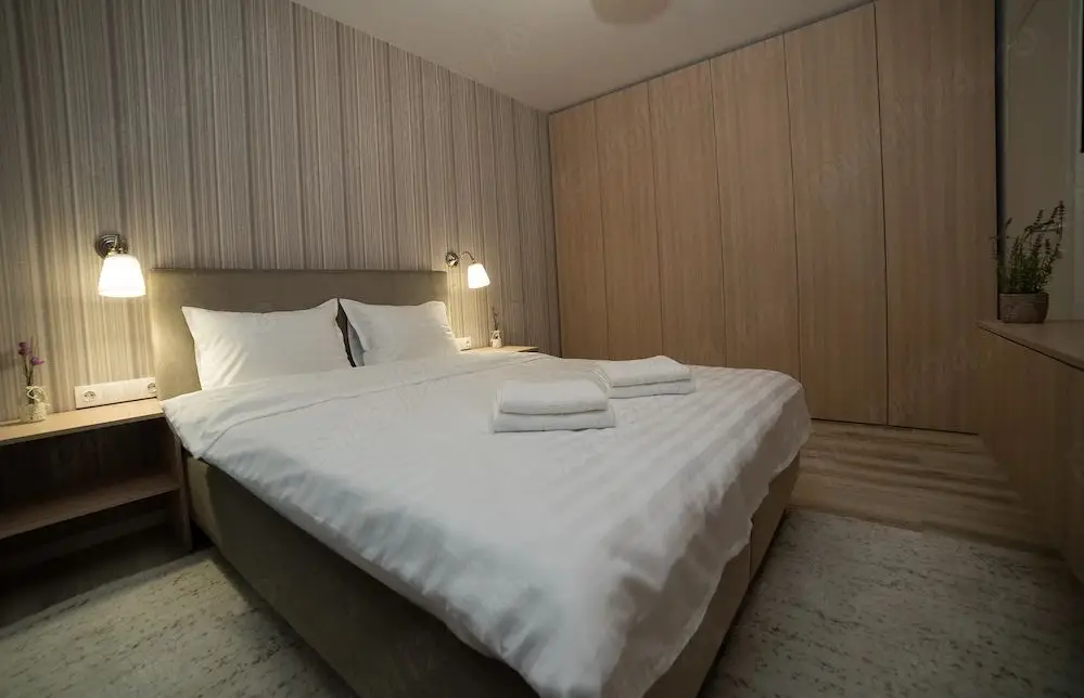 Apartament 3 camere de inchiriat, Denya Forest