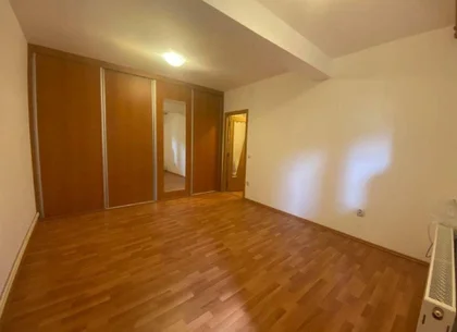 Vila luminoasa Crangasi/ Giulesti,  245 MP construiti, utilitati, 340000 EUR