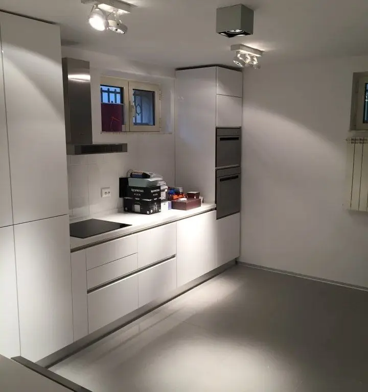 Str Belgrad, Capitale, Ap. tip duplex, 221mp: 122mp Hochparterre + 99mp Demisol