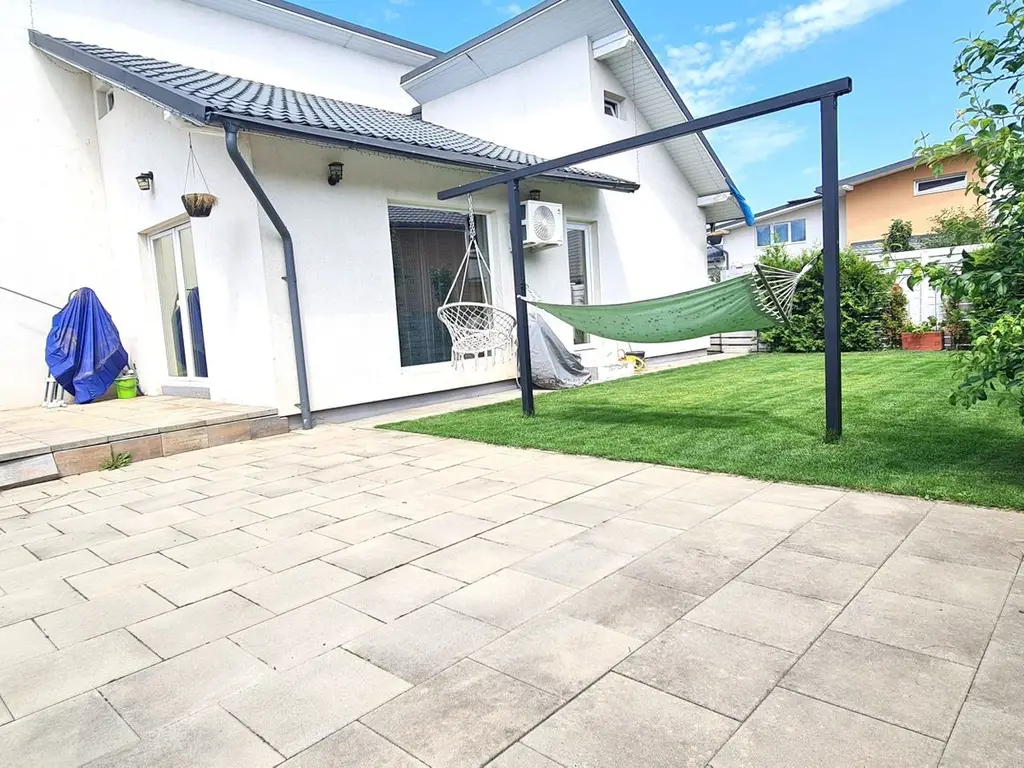 Casa semimobilata semiutilata modern cartier Izvor Tarlungeni Brasov
