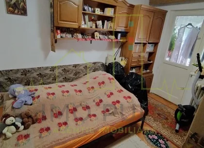 4 camere. Cetatii. Acoperis.