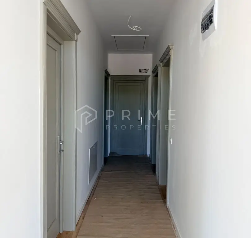 Vilă chalet modern cu perete panoramic de sticlă - Livezeni, Mureș