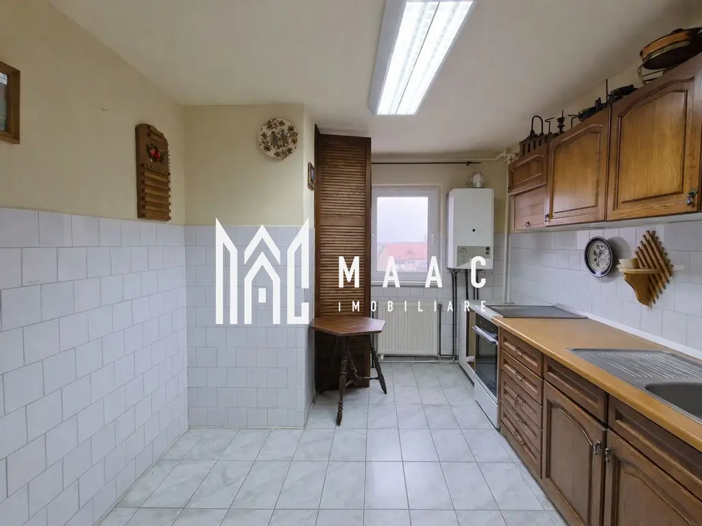 Apartament 4 Camere | 2 bai | 2 balcoane | Pivnita | Central