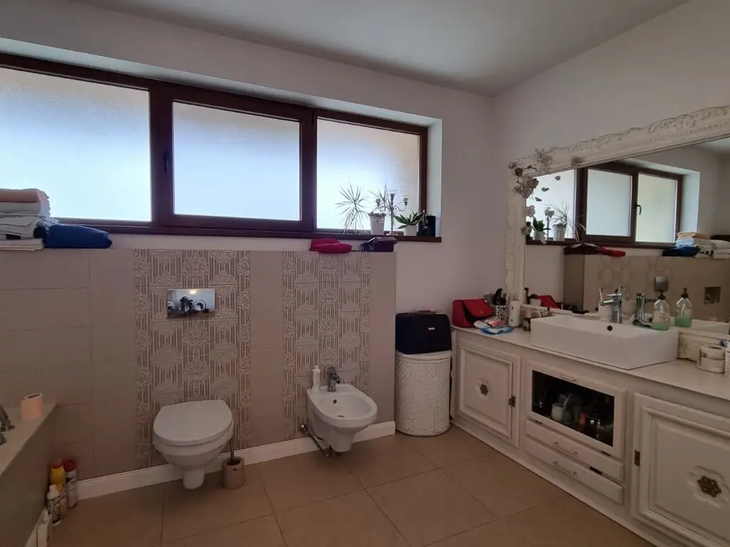 BRASADAS vinde casa in zona Dara.