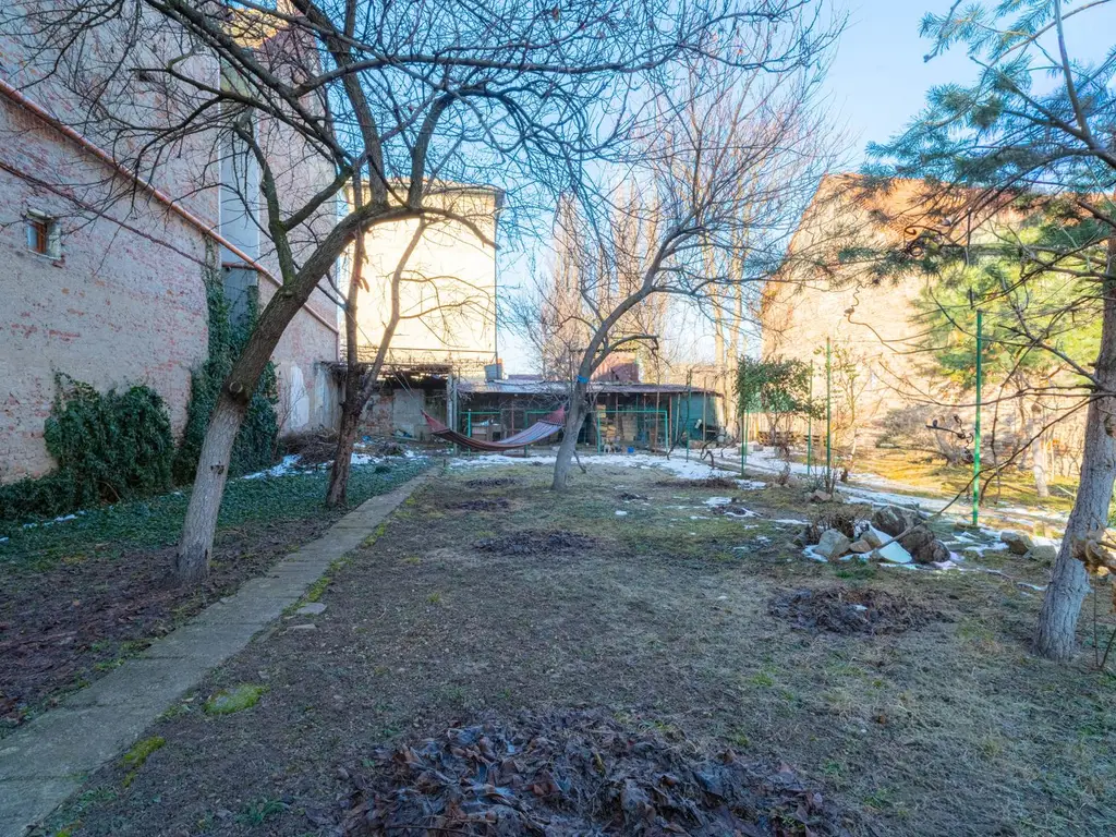 Apartament 2 camere parter înalt, amenajat complet.