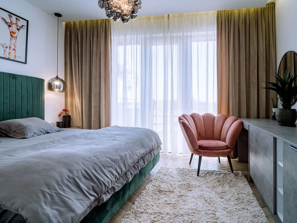 Penthouse 4 camere, ultracentral, Oradea. 800 000 E. Comision 0