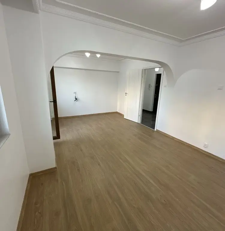 Vand apartament 4 camere Drumul Taberei