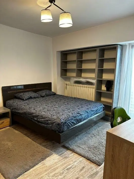 Proprietar: ap 4 cam, 110mp, Bdul Unirii 55, pozitie excelenta