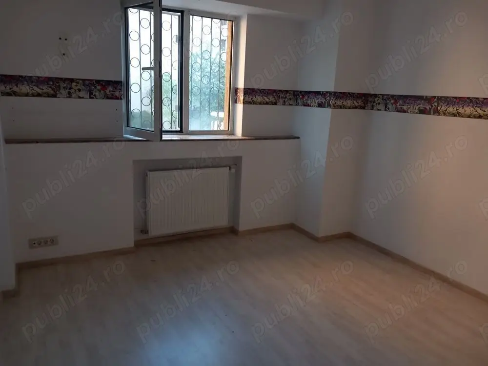 Vand apartament 3 camere