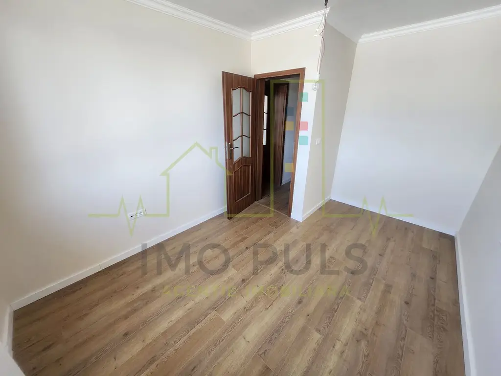 Case insiruite sau apartamente cu gradina. Giroc langa DAF.