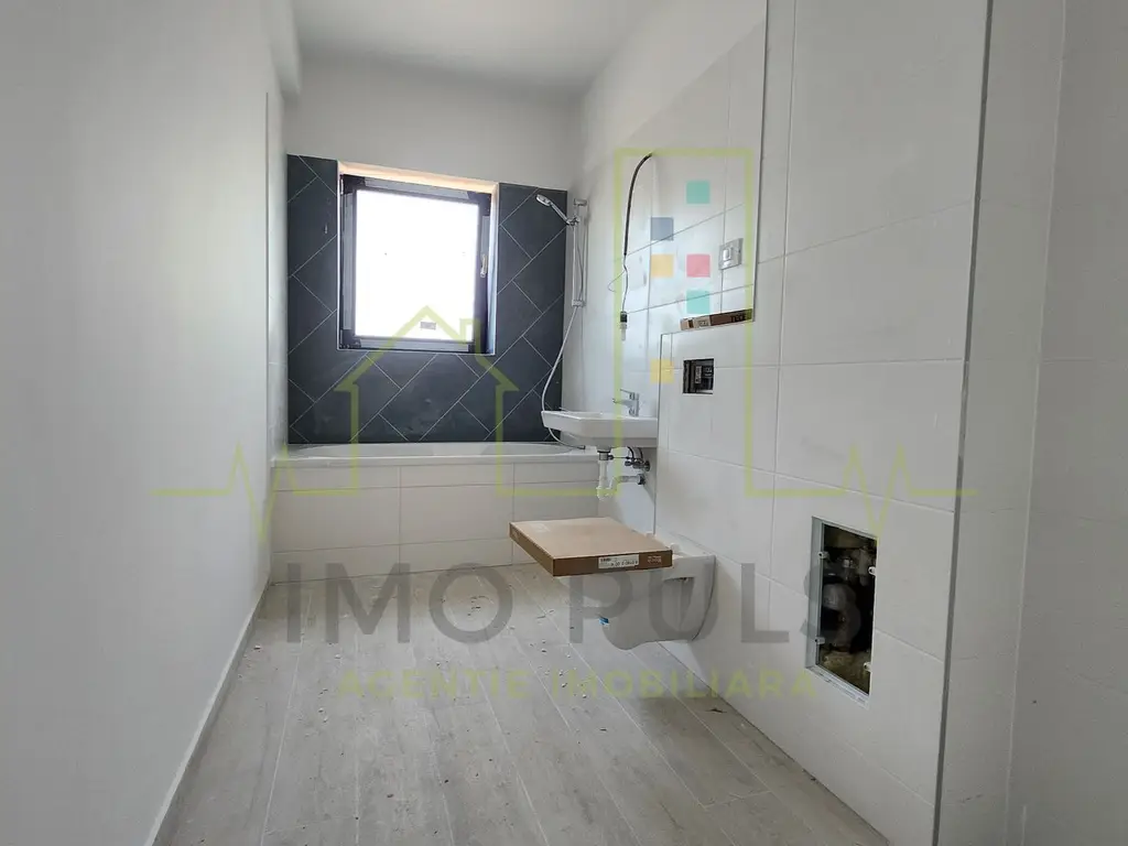 Decomandat. Bucatarie inchisa. Terasa + balcon. Bloc nou.
