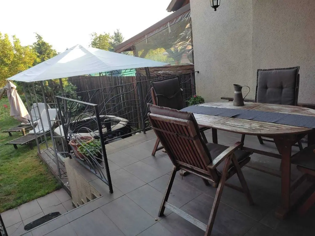 BRASADAS vinde casa tip duplex în zona CLOSCA.
