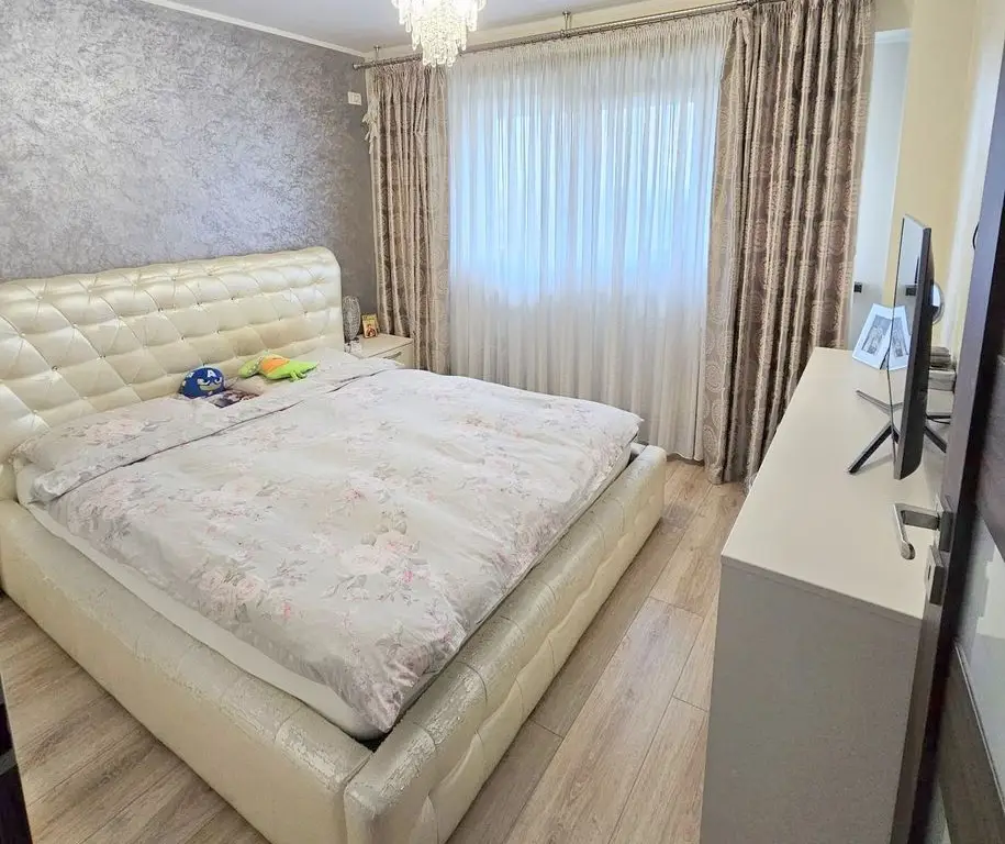 Apartament 2 camere decomandat de vânzare – Mazepa – 57 mp