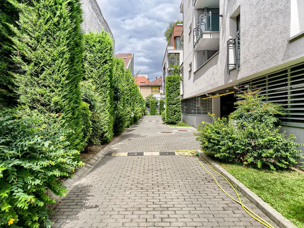 De închiriat - Spațiu ultracentral de birouri în Arad cu parcare