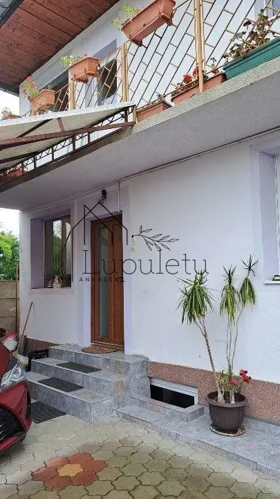 Casă de Vanzare | 200 MPU | Teren 305 MPU | Ultracentral