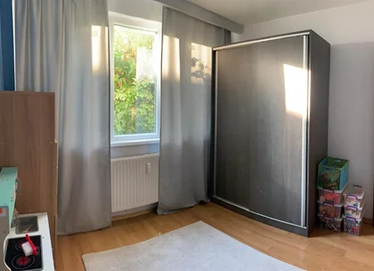 Vând apartament 4 camere