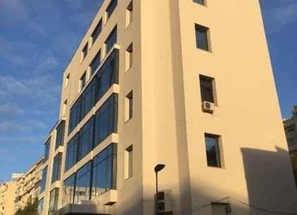 BRASADAS vinde Cladire de Birouri Inchiriat in Zona Unirii.