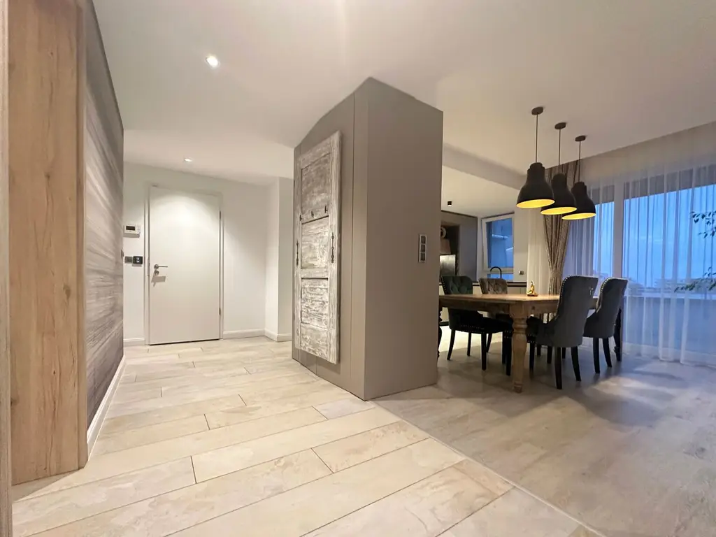 Penthouse de LUX 4 camere cu terasă spectaculoasă de 122 mp + jacuzzi
